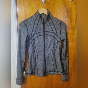Lululemon define jacket size 6